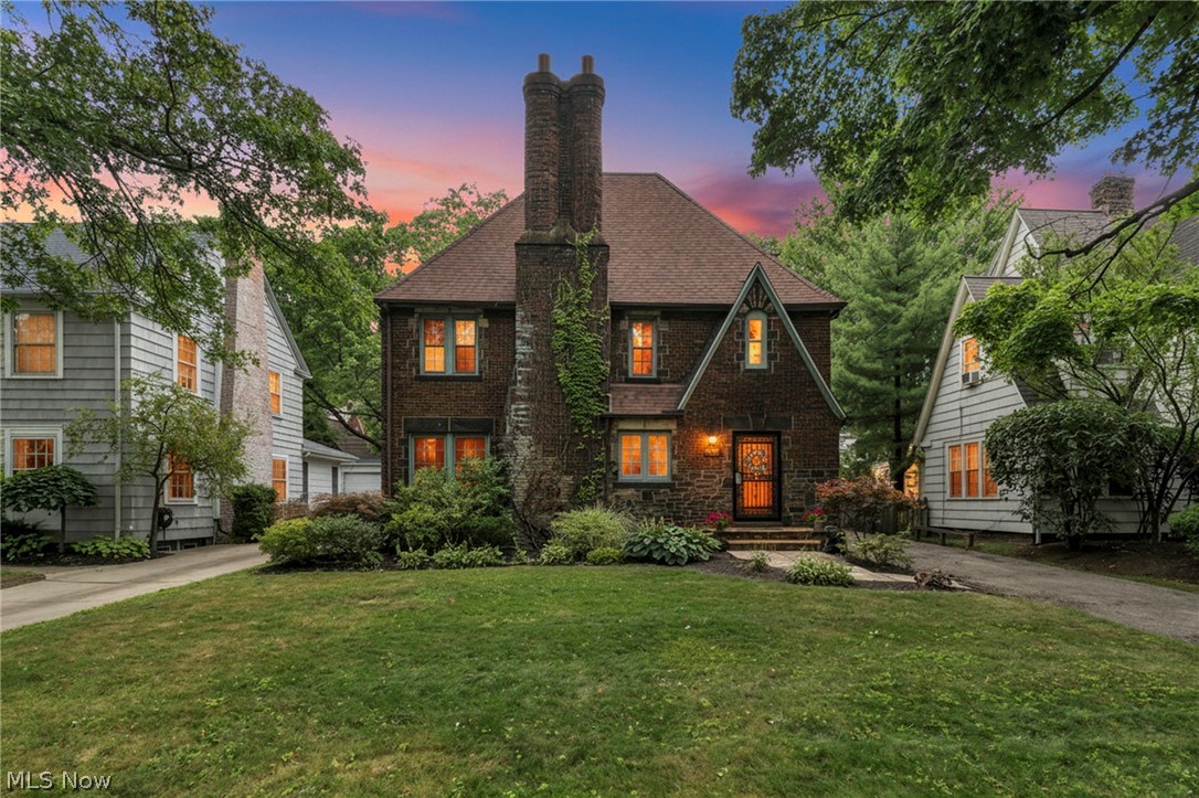 3295 Glencairn Road Shaker Heights OH 44122