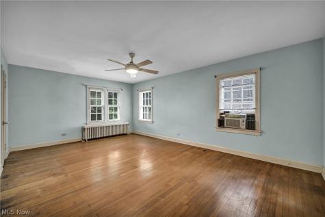 3295 Glencairn Road Shaker Heights OH 44122