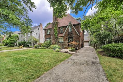 3295 Glencairn Road Shaker Heights OH 44122