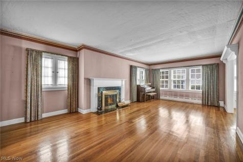 3295 Glencairn Road Shaker Heights OH 44122