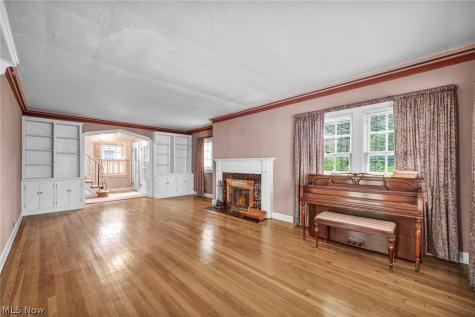3295 Glencairn Road Shaker Heights OH 44122