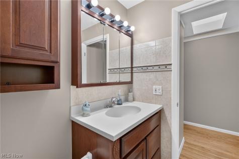 1597 Windsor Circle Mayfield Heights OH 44124