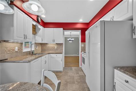 1597 Windsor Circle Mayfield Heights OH 44124