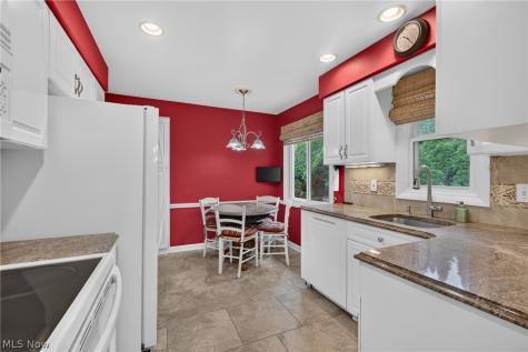 1597 Windsor Circle Mayfield Heights OH 44124