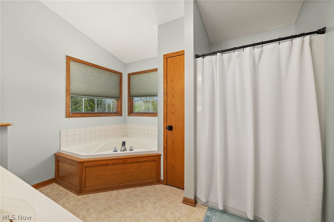 895 Williamsburg Court Ashland OH 44805