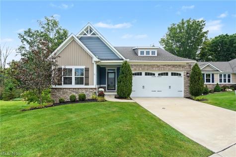 830 Sunrise Circle Aurora OH 44202
