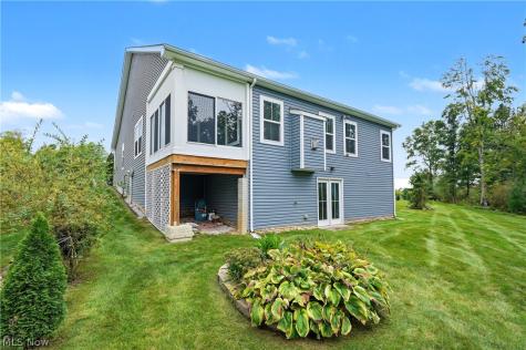 830 Sunrise Circle Aurora OH 44202
