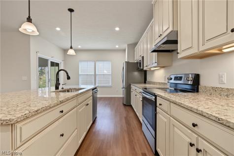 830 Sunrise Circle Aurora OH 44202
