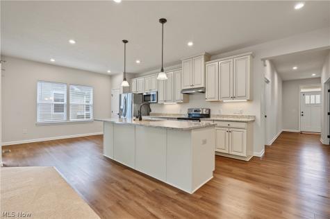 830 Sunrise Circle Aurora OH 44202