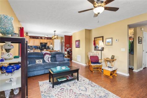 211 Burkdale Court Wadsworth OH 44281