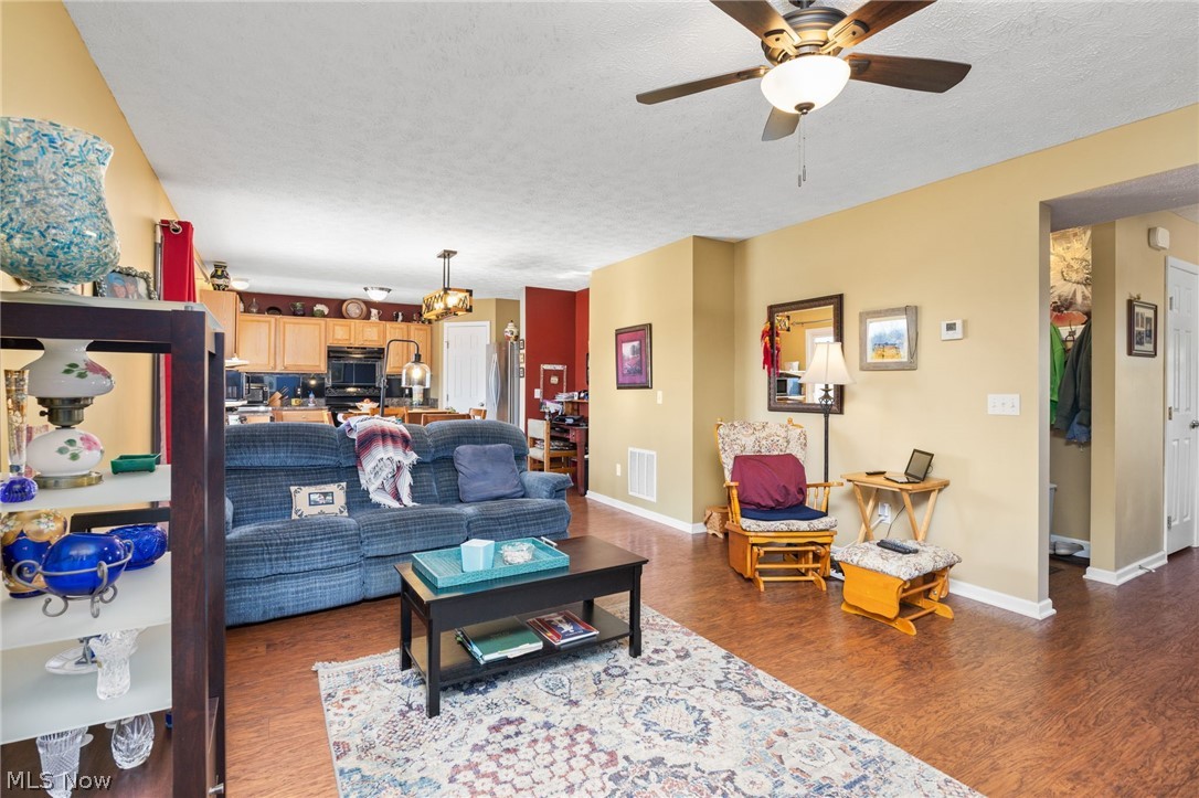 211 Burkdale Court Wadsworth OH 44281