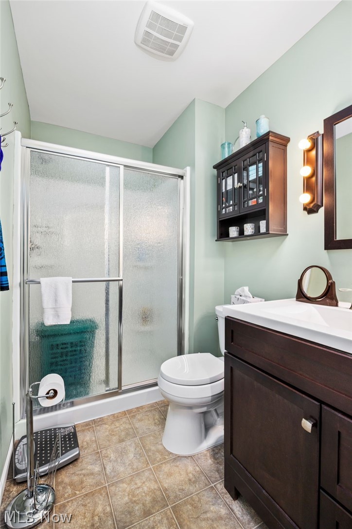211 Burkdale Court Wadsworth OH 44281