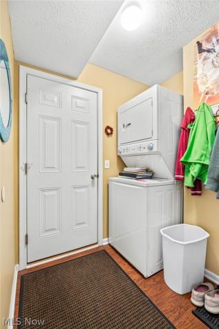 211 Burkdale Court Wadsworth OH 44281