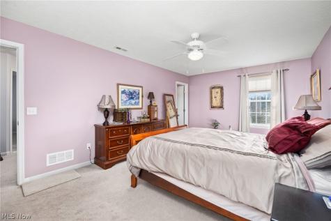 211 Burkdale Court Wadsworth OH 44281