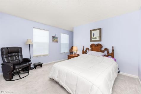 211 Burkdale Court Wadsworth OH 44281