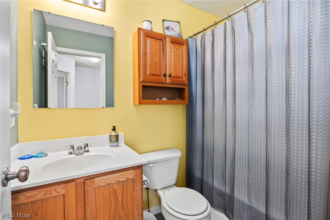 211 Burkdale Court Wadsworth OH 44281