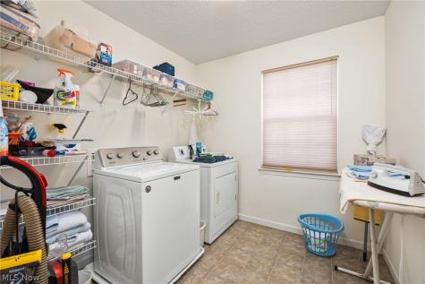 211 Burkdale Court Wadsworth OH 44281