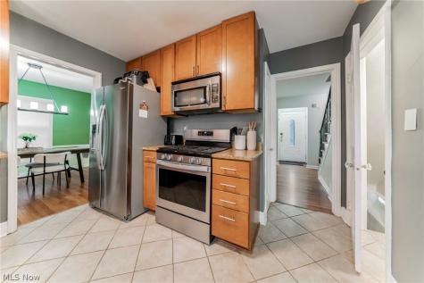 3678 Lynnfield Road Shaker Heights OH 44122