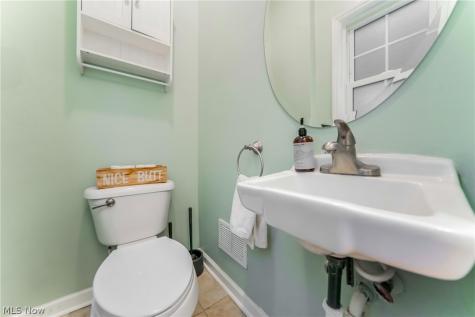 3678 Lynnfield Road Shaker Heights OH 44122