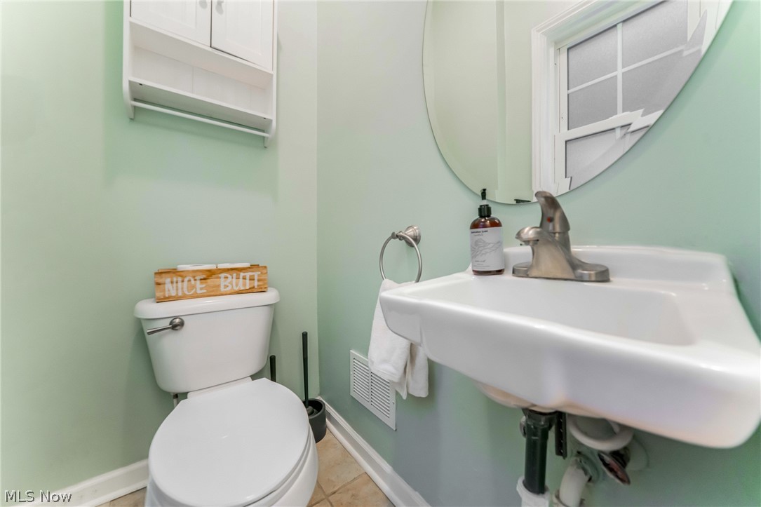 3678 Lynnfield Road Shaker Heights OH 44122