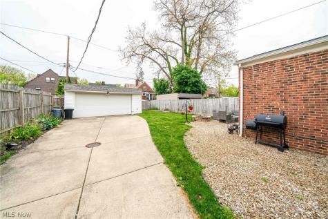 3678 Lynnfield Road Shaker Heights OH 44122