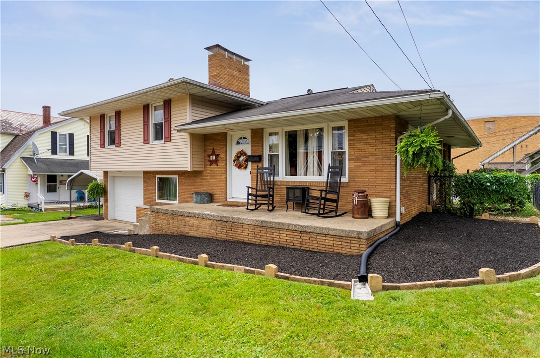27 E Friend Street Columbiana OH 44408