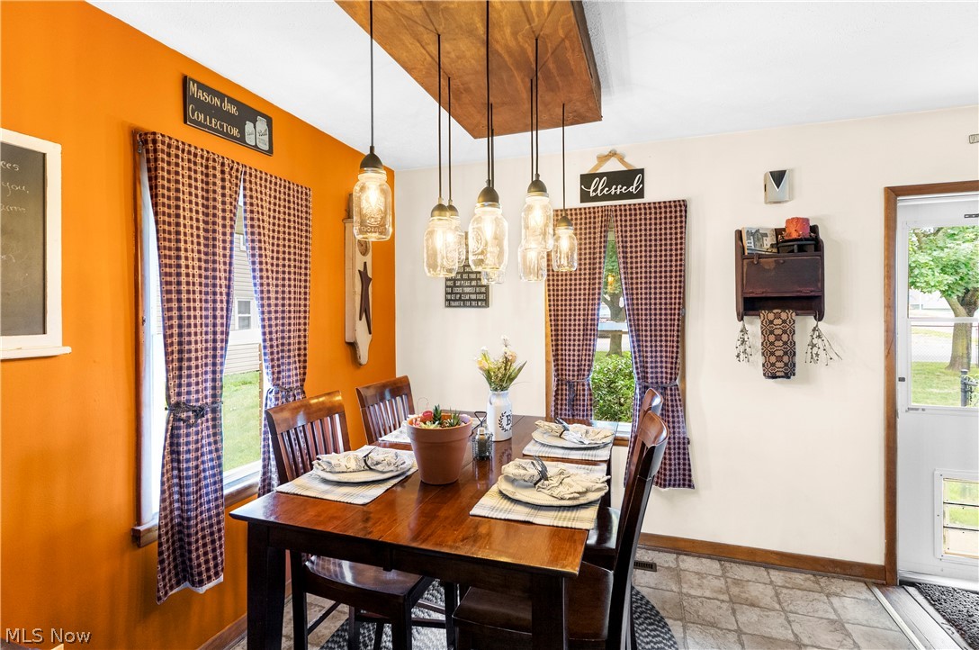27 E Friend Street Columbiana OH 44408