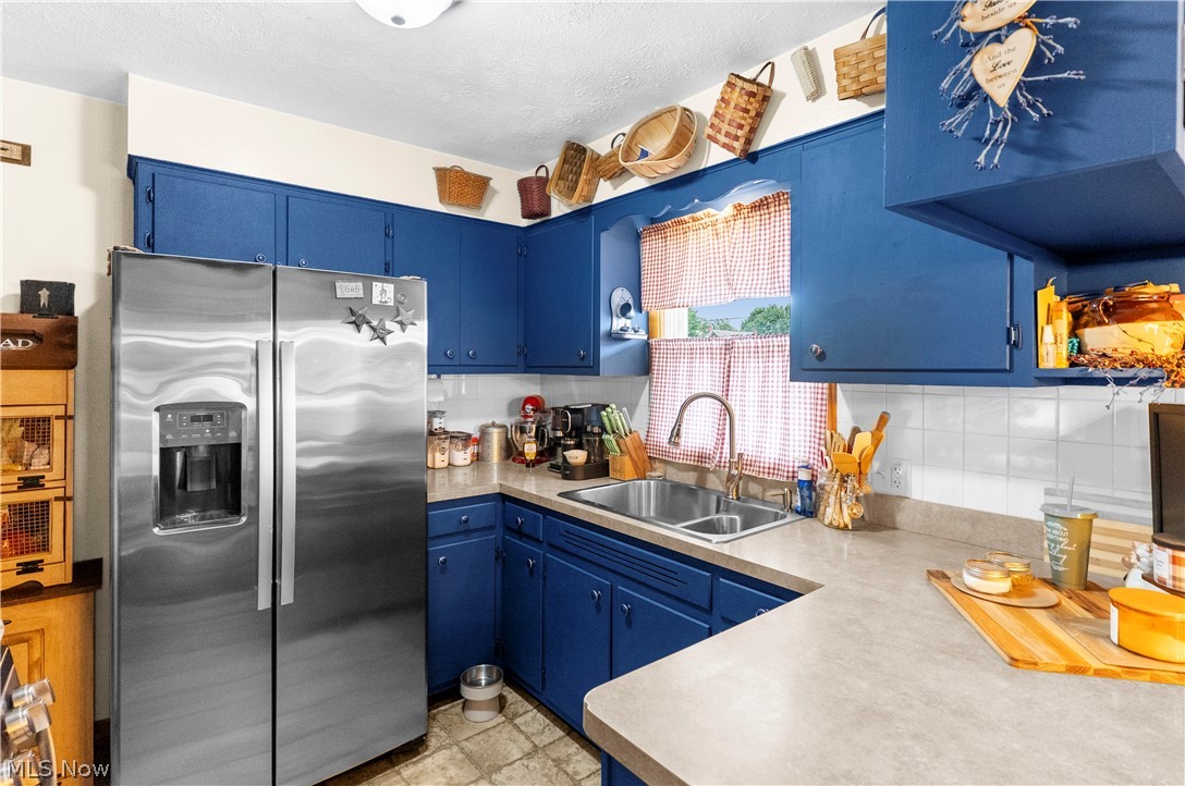 27 E Friend Street Columbiana OH 44408