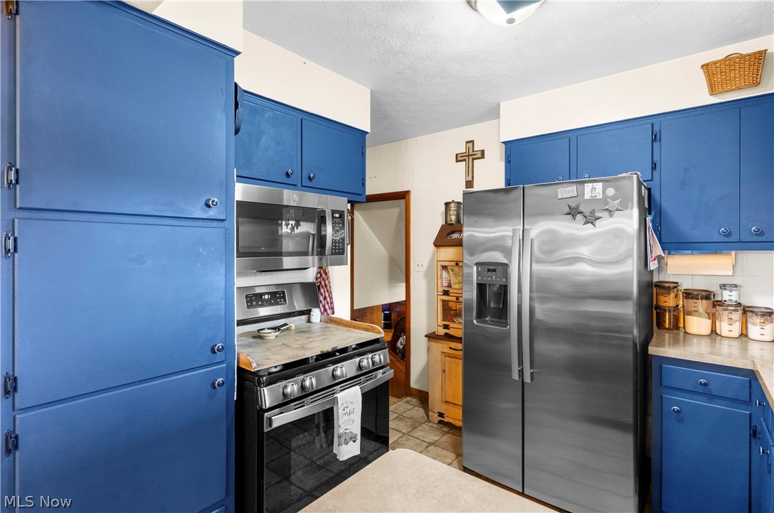 27 E Friend Street Columbiana OH 44408
