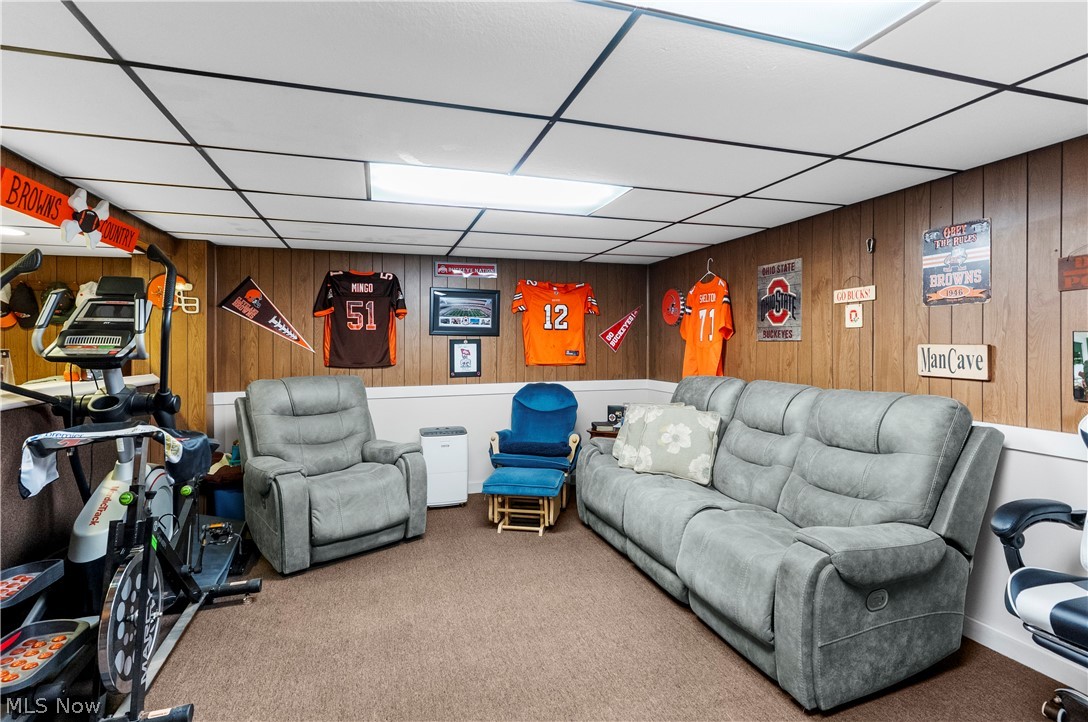 27 E Friend Street Columbiana OH 44408