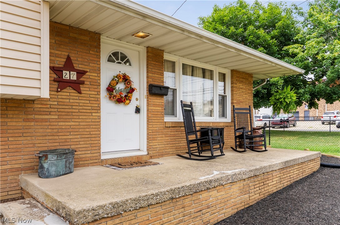 27 E Friend Street Columbiana OH 44408
