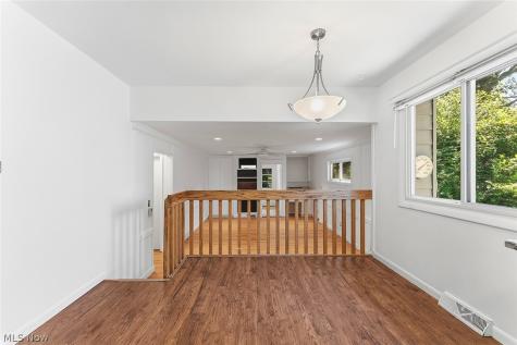 2120 Cedarview Drive Beachwood OH 44122