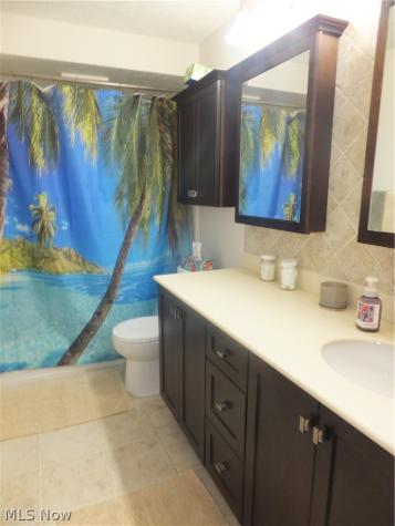 1211 Eric Lane Cleveland OH 44109