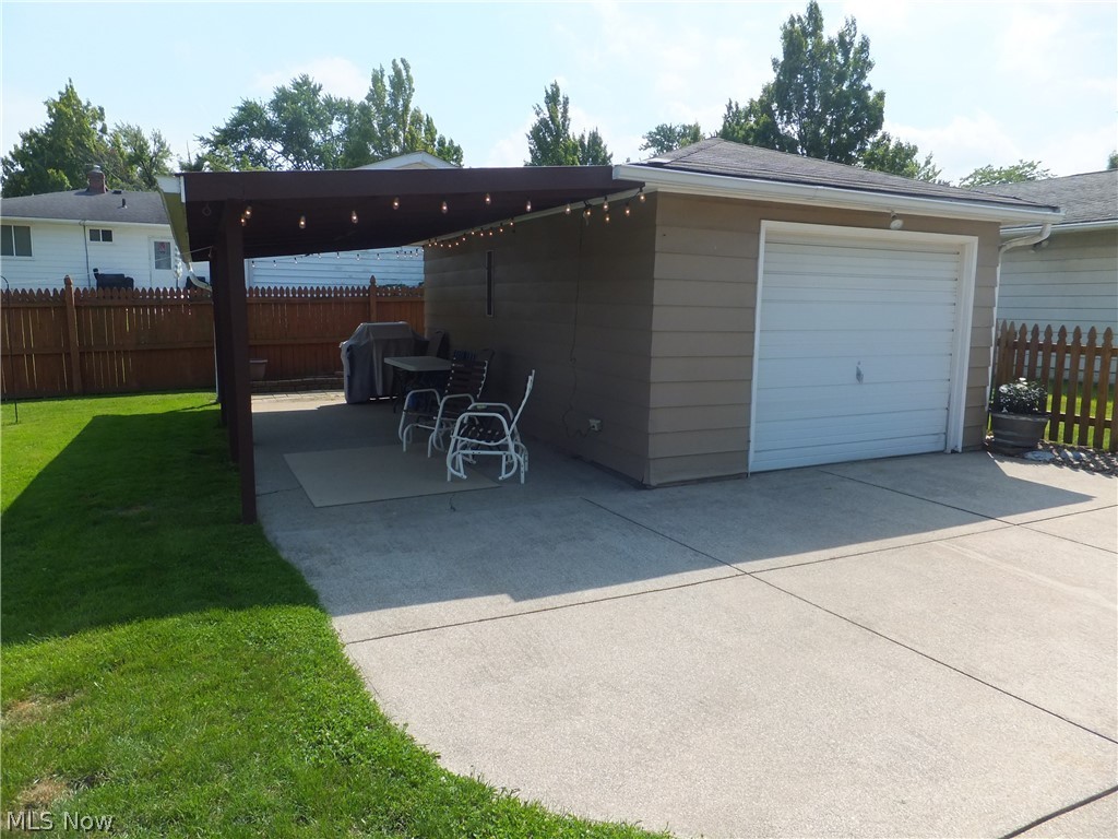 1211 Eric Lane Cleveland OH 44109