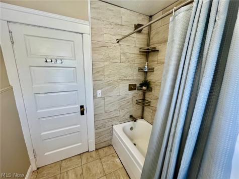 1720 Beaconwood South Euclid OH 44121
