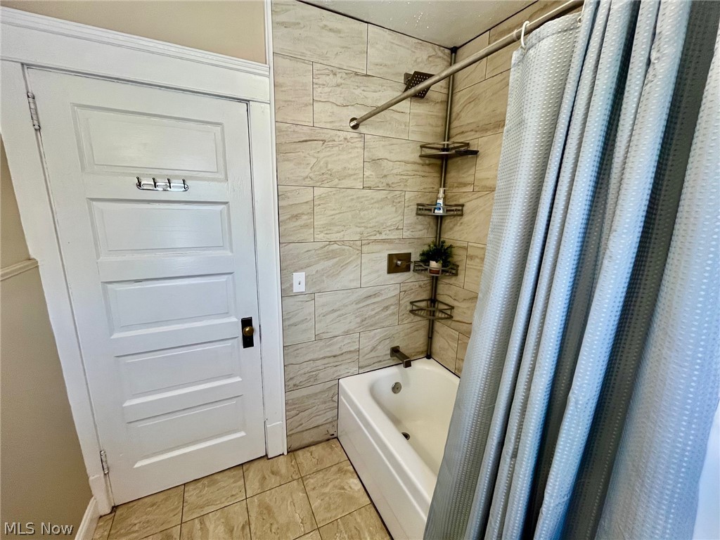 1720 Beaconwood South Euclid OH 44121