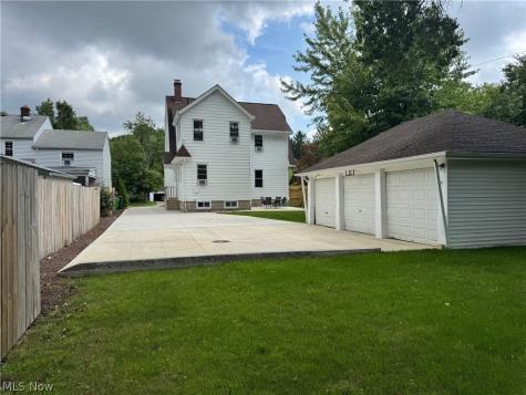1720 Beaconwood South Euclid OH 44121
