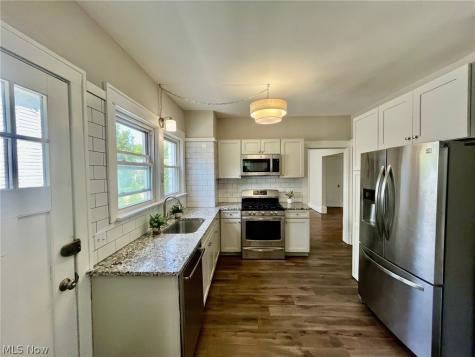 1720 Beaconwood South Euclid OH 44121