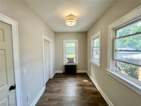 1720 Beaconwood South Euclid OH 44121