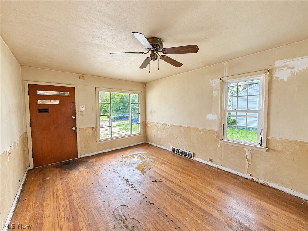 11914 Mcgowan Avenue Cleveland OH 44135