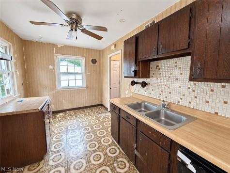 11914 Mcgowan Avenue Cleveland OH 44135