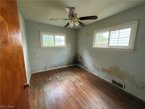 11914 Mcgowan Avenue Cleveland OH 44135
