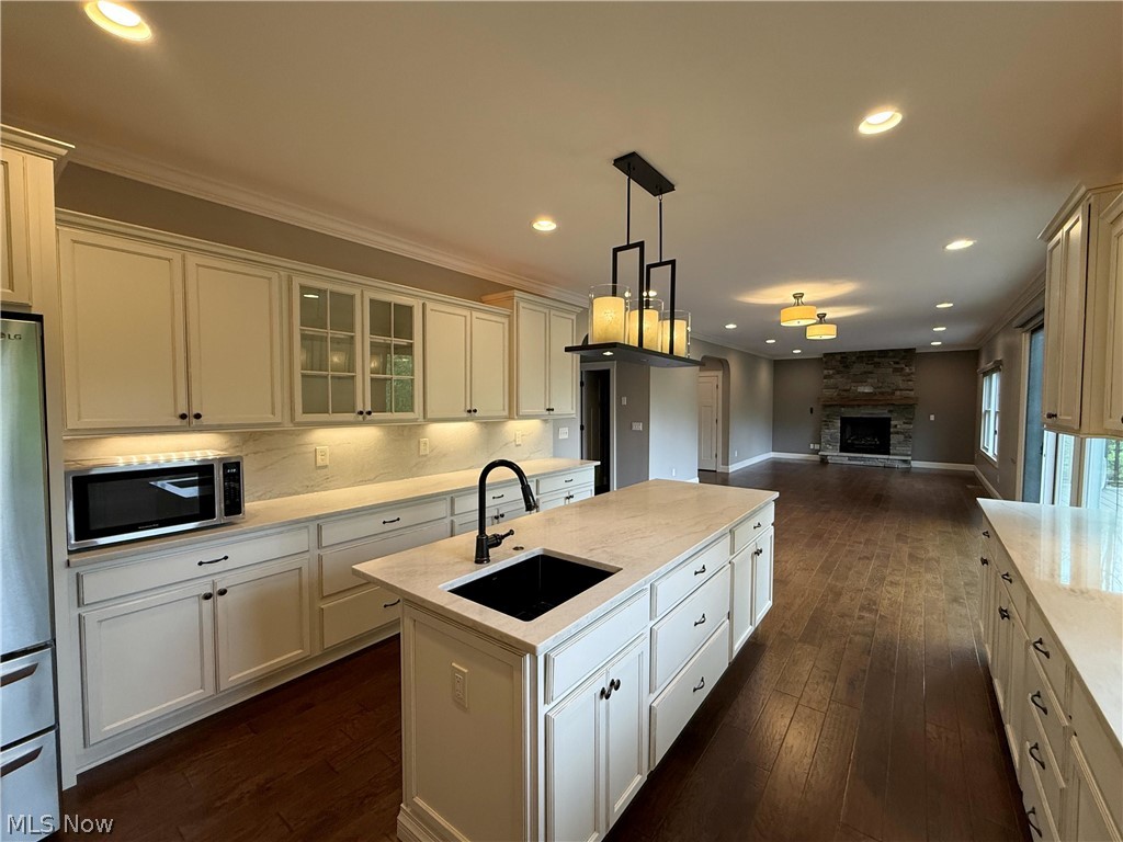 2 Creek Ridge Rocky River OH 44116