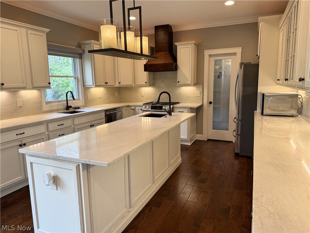2 Creek Ridge Rocky River OH 44116