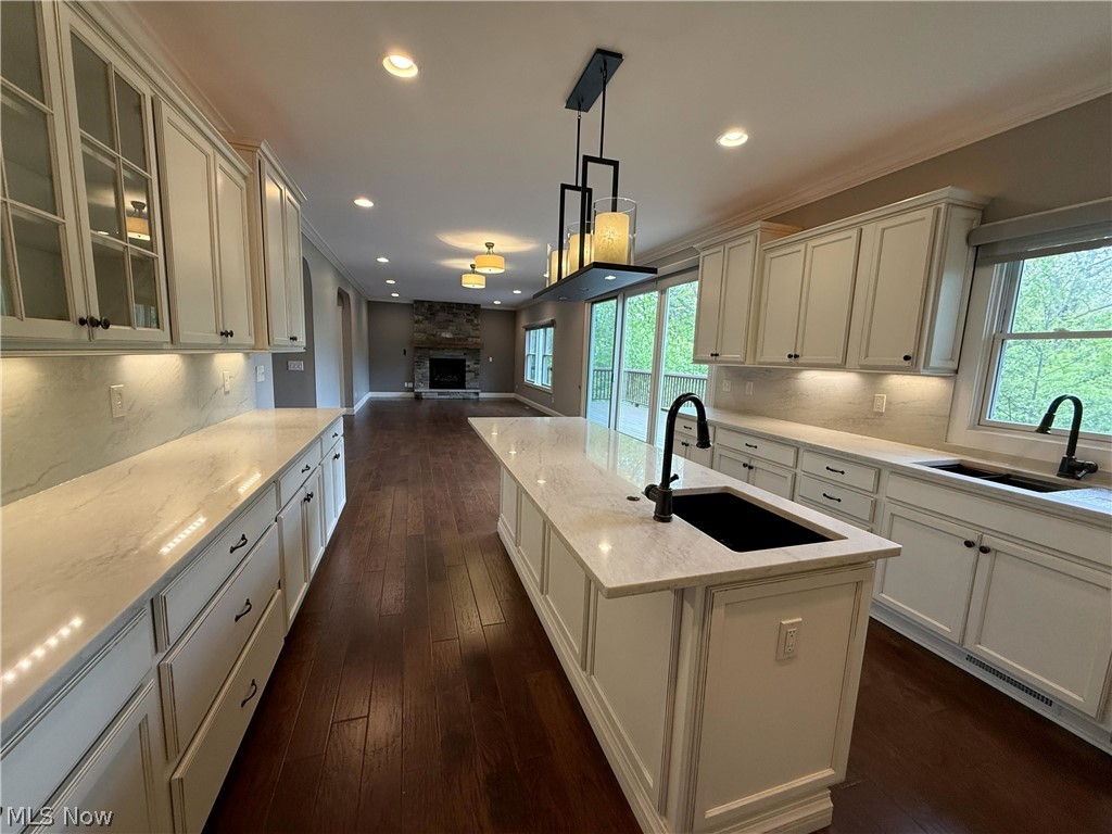 2 Creek Ridge Rocky River OH 44116
