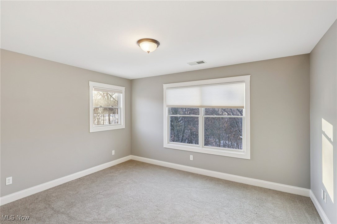 2 Creek Ridge Rocky River OH 44116