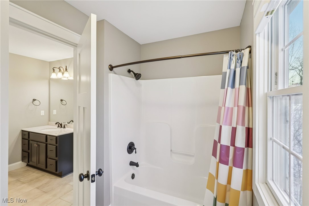 2 Creek Ridge Rocky River OH 44116