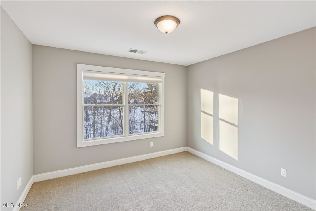 2 Creek Ridge Rocky River OH 44116