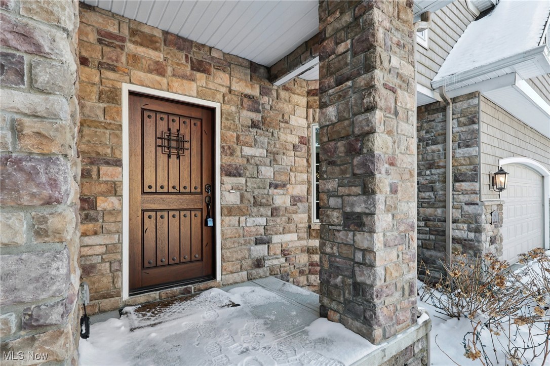 2 Creek Ridge Rocky River OH 44116