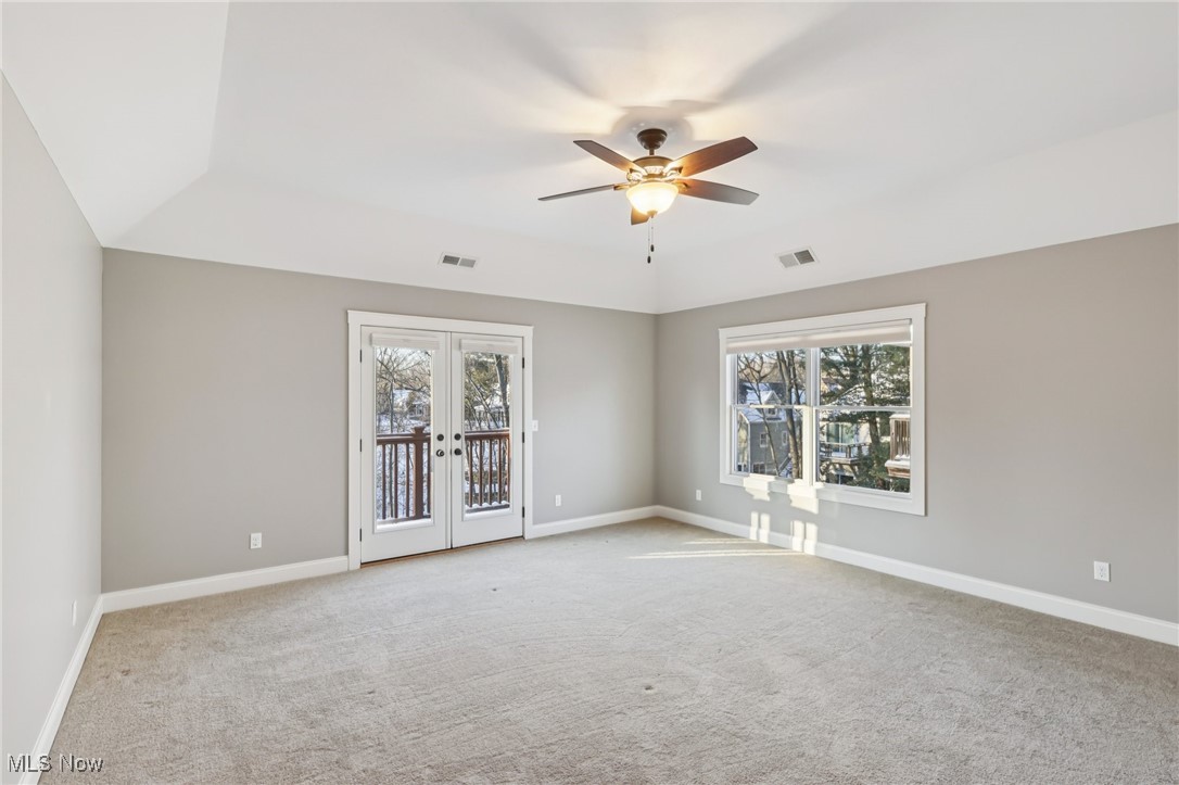 2 Creek Ridge Rocky River OH 44116